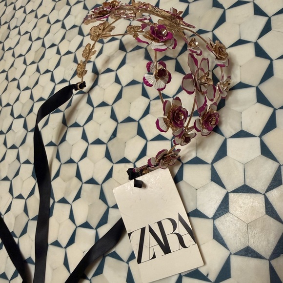 NWT Zara Floral Headband flower purple white headpiece tiara Ribbon festival - Picture 3 of 5